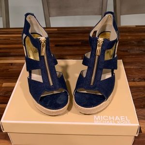Michael kors size 8 navy blue wedges